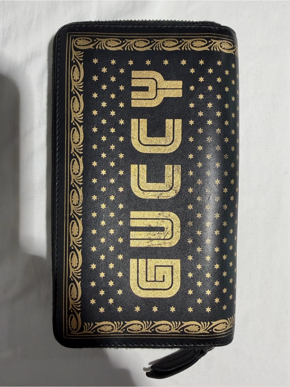 Gucci Black and Gold Zip-Around Logo Wallet - Picture 2 of 7